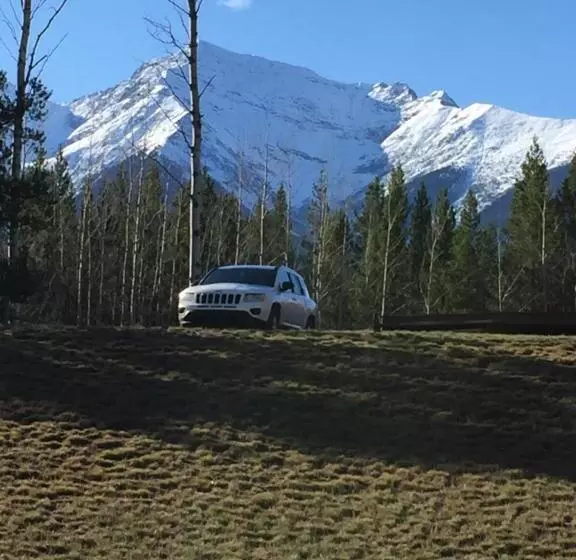 ペンション Valemount Mountain Retreat Guesthouse