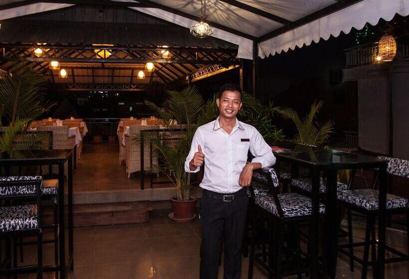 Feliz Hostel Cafe & Bar