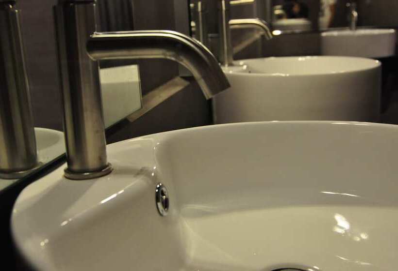 Feliz Hostel Cafe & Bar