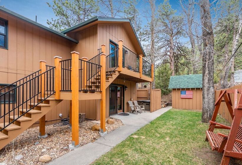 فندق 4 Seasons Inn On Fall River