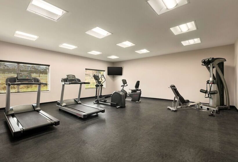 酒店 Country Inn & Suites By Radisson, Charlottesvilleuva, Va