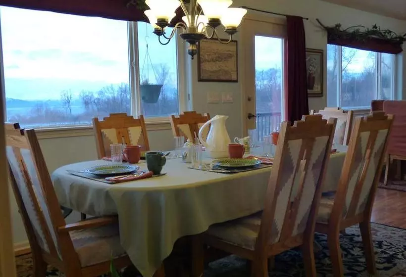 Hotelli Crane's Rest B&b
