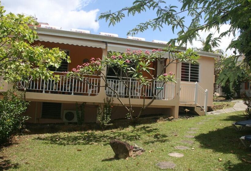 هتل Fanélie Location