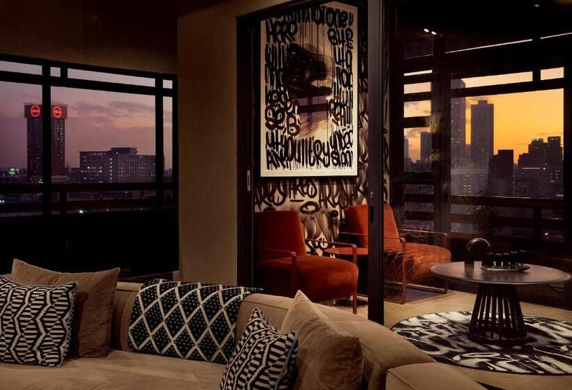 Hallmark Hotel By Bon Hotels