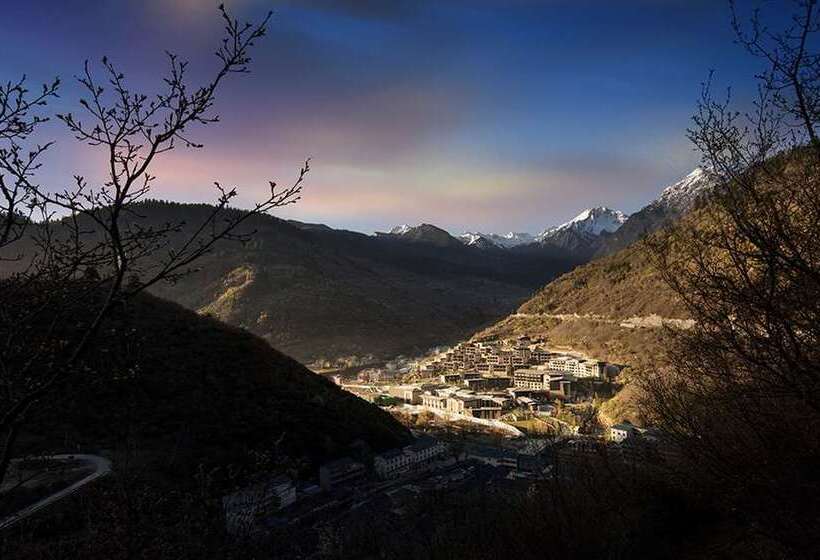Otel Hilton Jiuzhaigou Resort