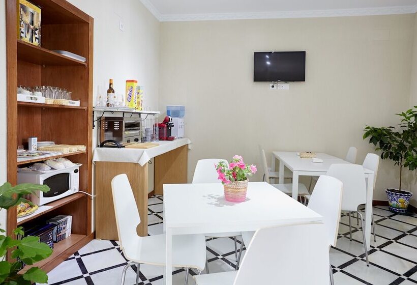 Hotel Hostal Campo Nuevo