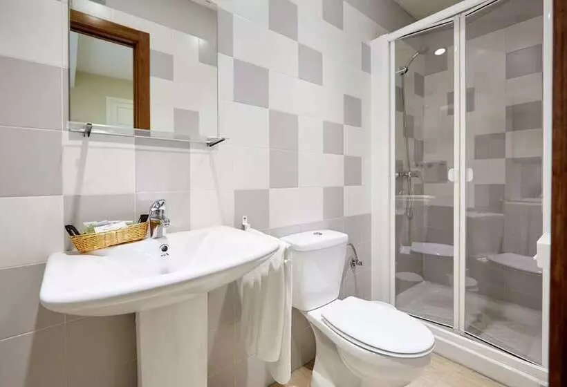 هتل Hostal Campo Nuevo