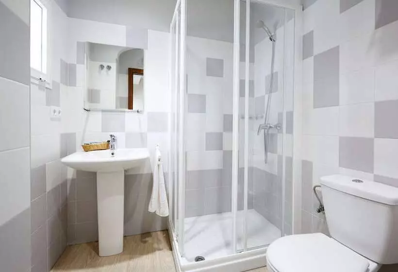 هتل Hostal Campo Nuevo