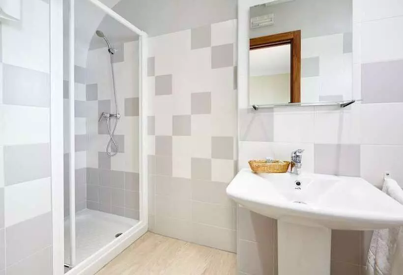 هتل Hostal Campo Nuevo