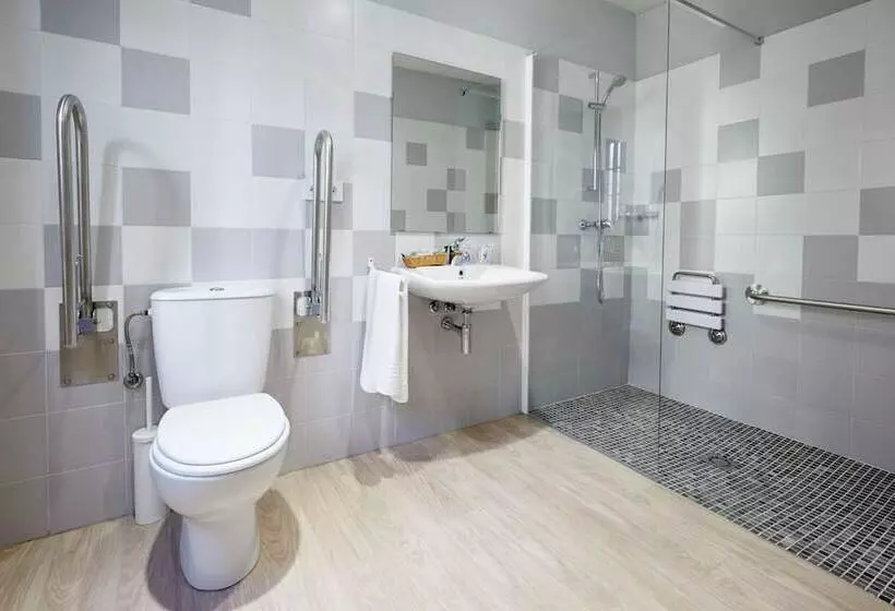 هتل Hostal Campo Nuevo