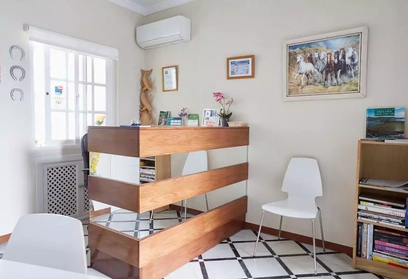 هتل Hostal Campo Nuevo