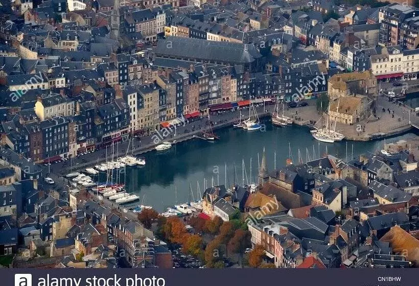ホテル Ibis Budget Honfleur Centre