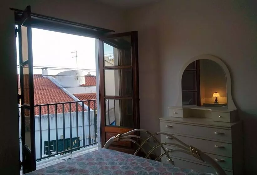 Hotelli Lá Em Cima
