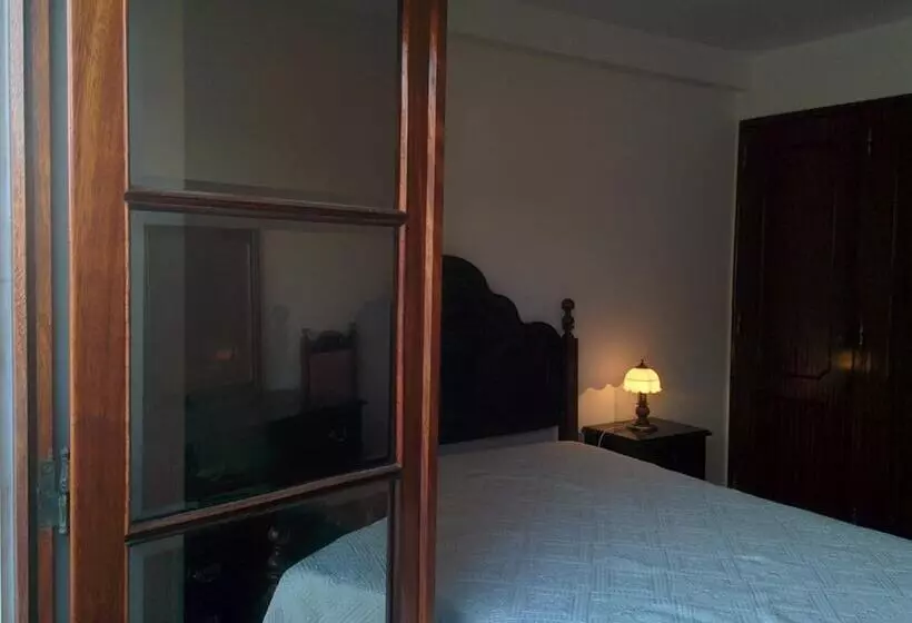Hotelli Lá Em Cima