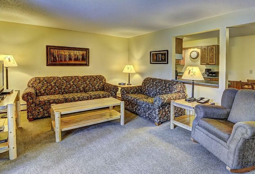 酒店 Lake Forest Resort