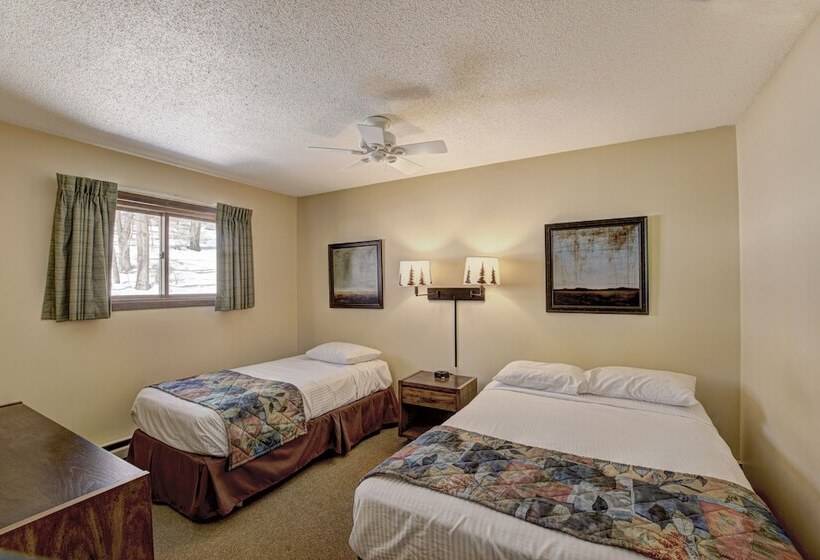 酒店 Lake Forest Resort