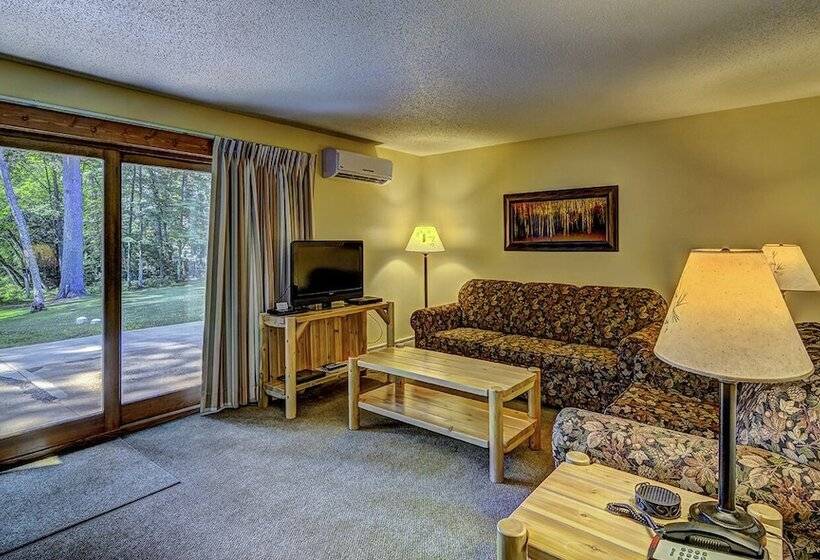 酒店 Lake Forest Resort