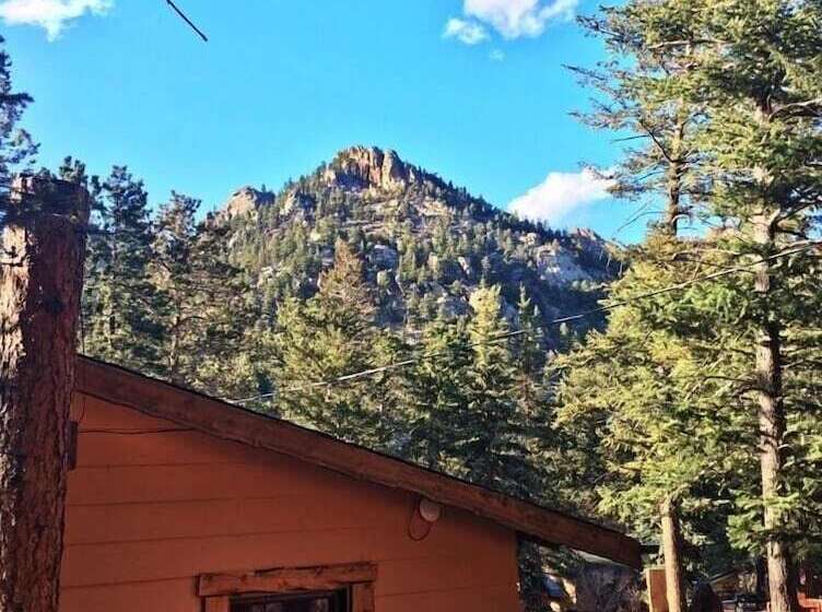 فندق Pine Haven Resort