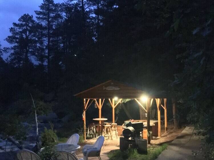 فندق Pine Haven Resort