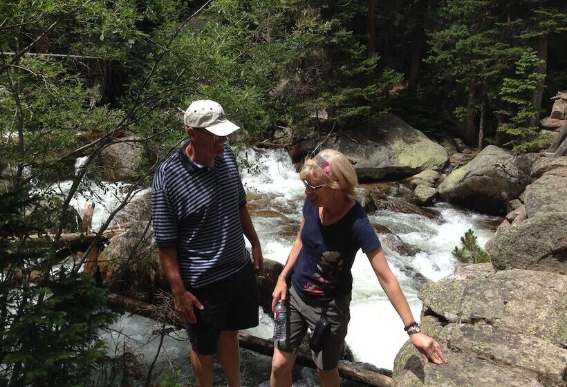 فندق Pine Haven Resort