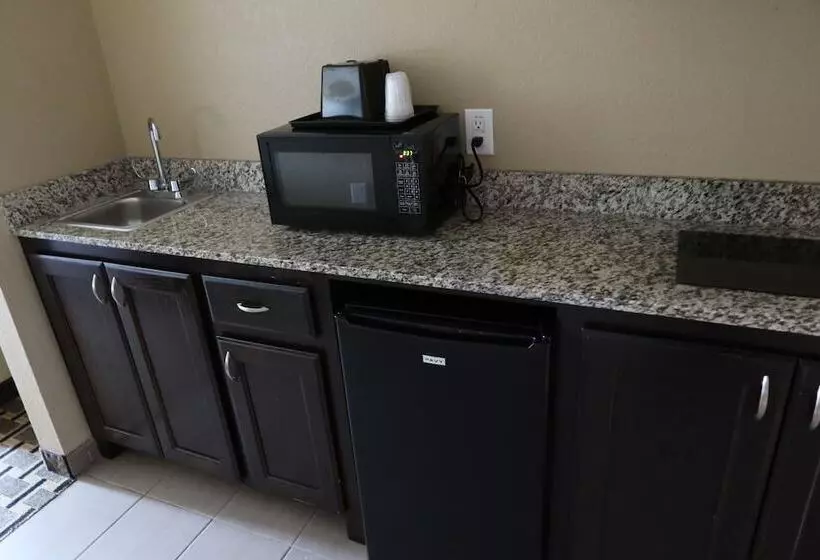 Hotelli Scottish Inns & Suites White Settlement