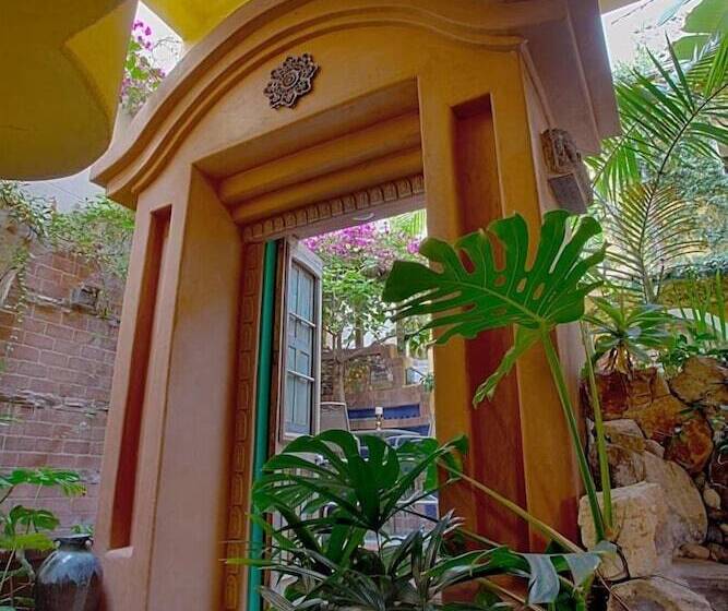 ホテル Secret Garden Inn