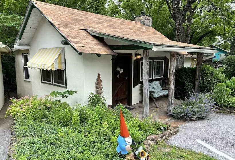ホテル Sherwood Court Cottages & Guest Rooms