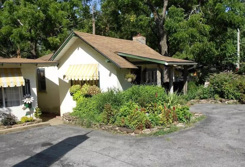 ホテル Sherwood Court Cottages & Guest Rooms