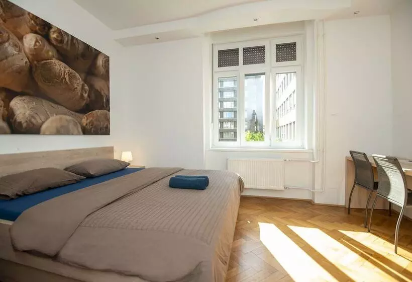 هتل Viva Rooms