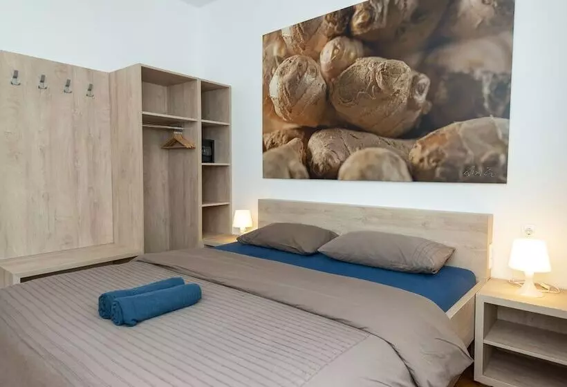 هتل Viva Rooms