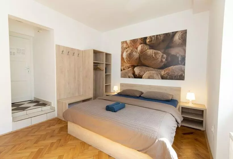 هتل Viva Rooms
