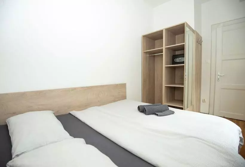 هتل Viva Rooms