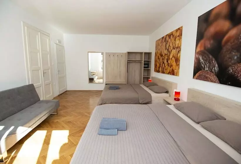 هتل Viva Rooms