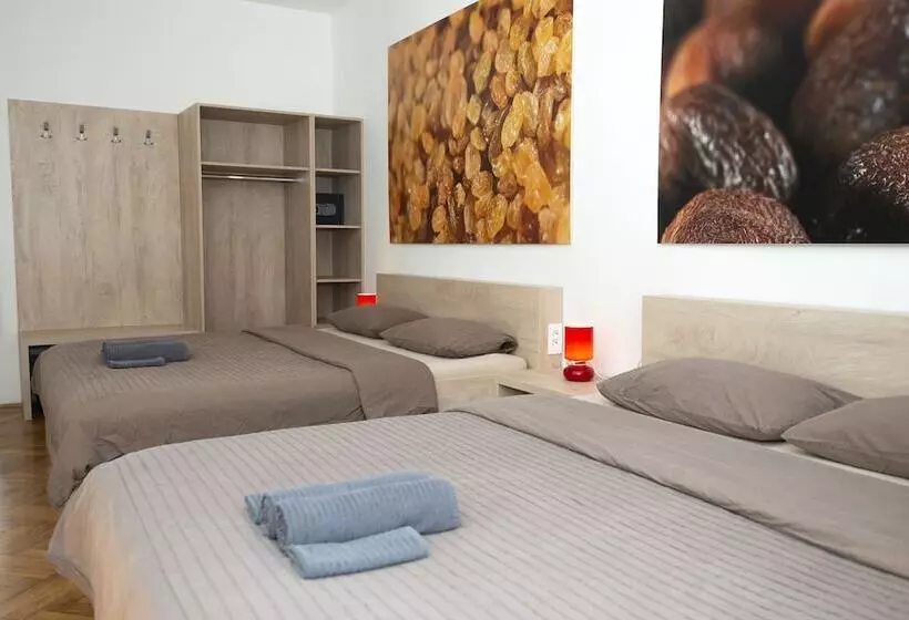 هتل Viva Rooms