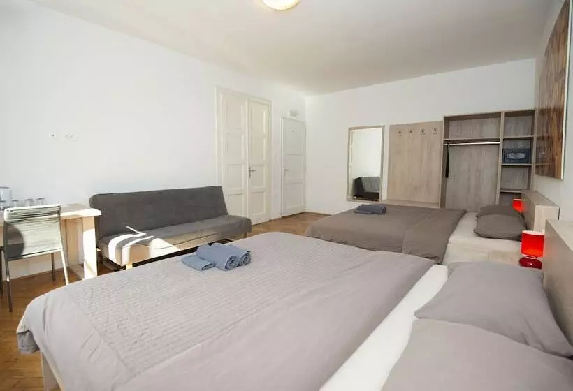 هتل Viva Rooms