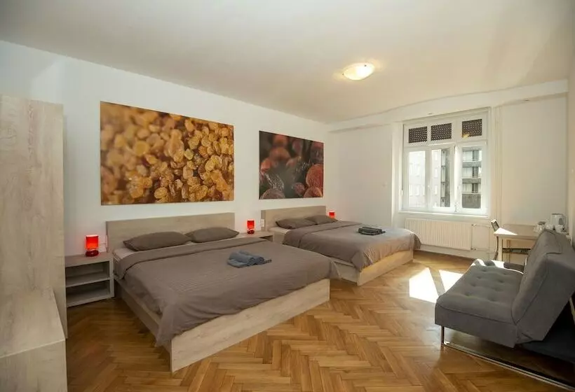 هتل Viva Rooms