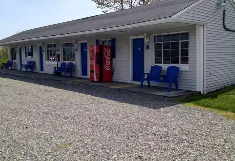 Isleview Motel And Cottages