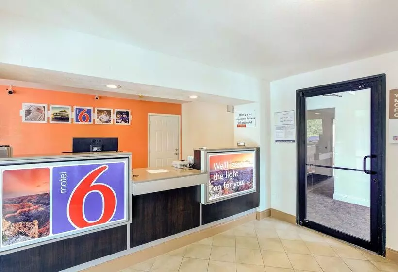 Motel 6 Dallas, Tx  South