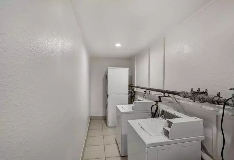 Motel 6 Dallas, Tx  South