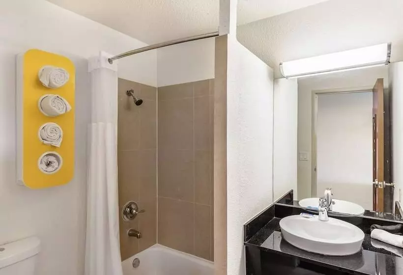 Motel 6 Dallas, Tx  South