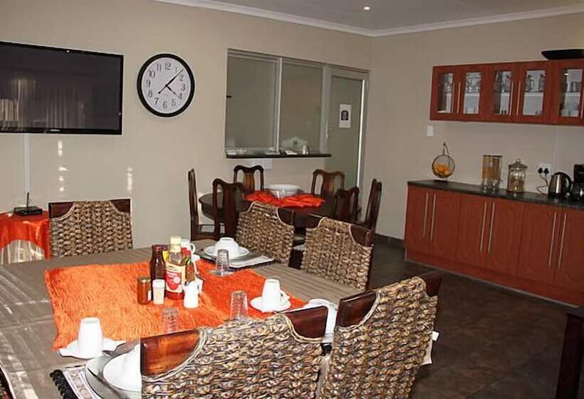 بنسيون Airport Bed And Breakfast