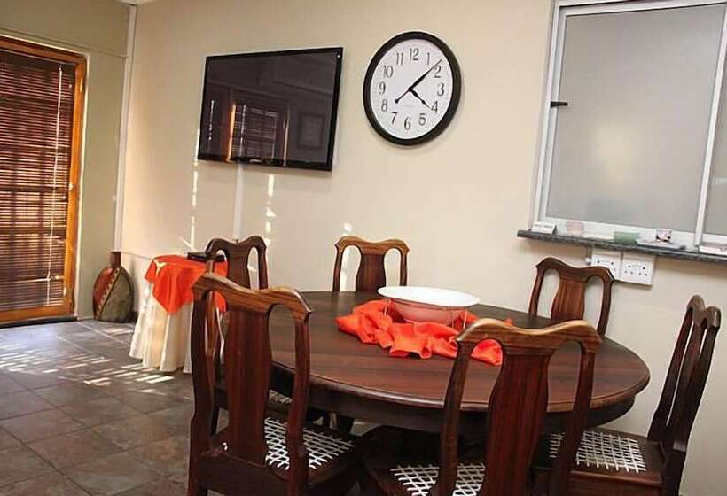 بنسيون Airport Bed And Breakfast