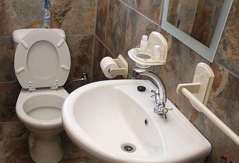 بنسيون Airport Bed And Breakfast