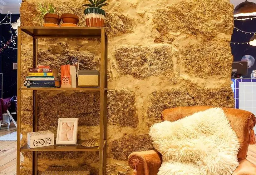 Supernova Hostel & Café