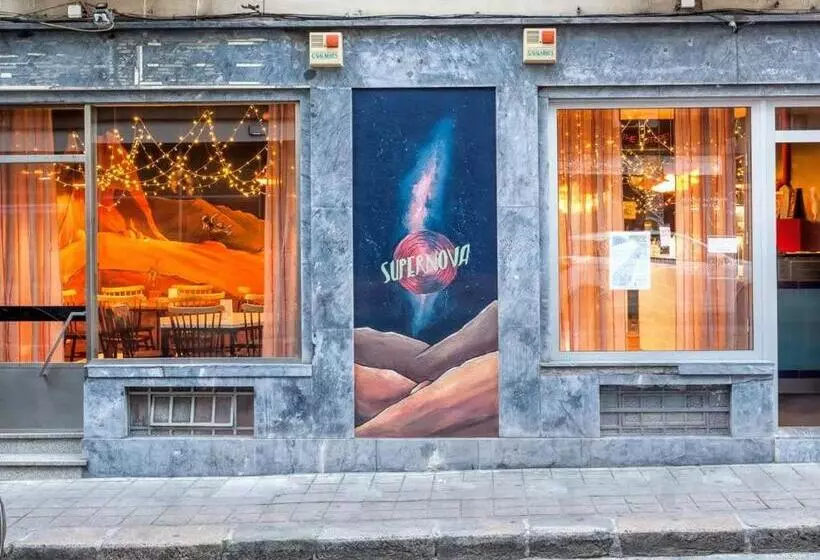 Supernova Hostel & Café