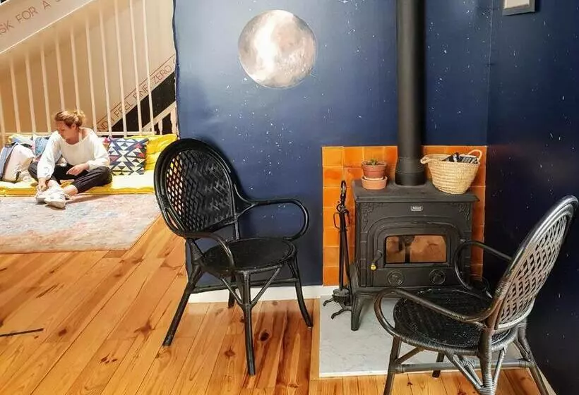 Supernova Hostel & Café