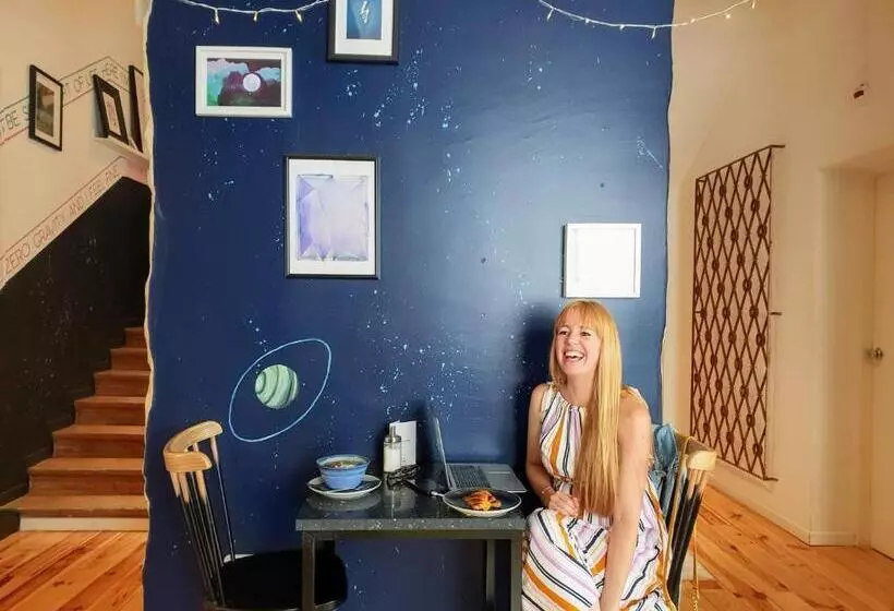 Supernova Hostel & Café