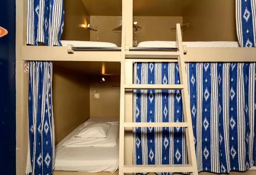 Supernova Hostel & Café