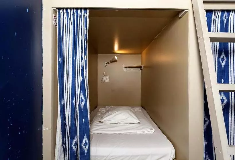 Supernova Hostel & Café