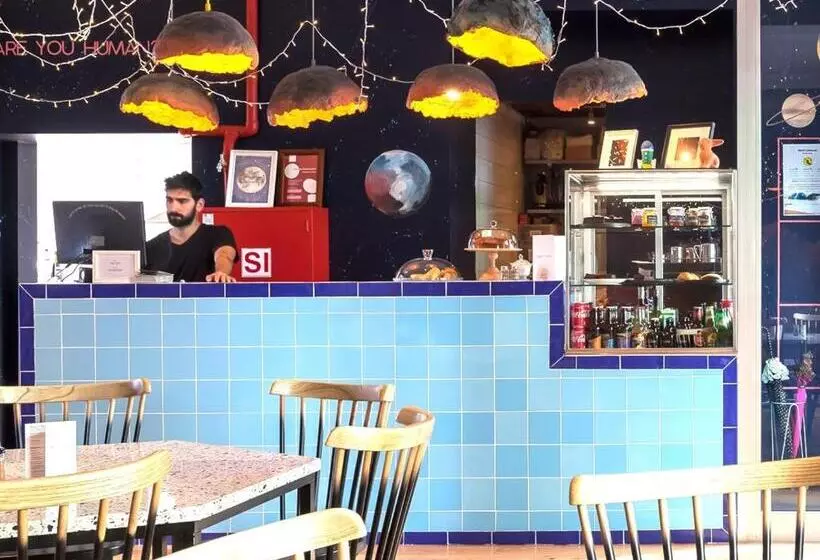 Supernova Hostel & Café